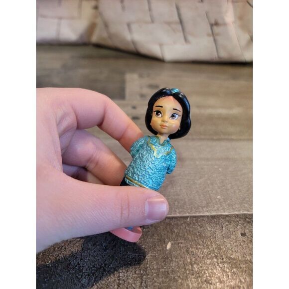 Aladdin princess toddler Jasmine Disney toy figure - Picture 2 of 6
